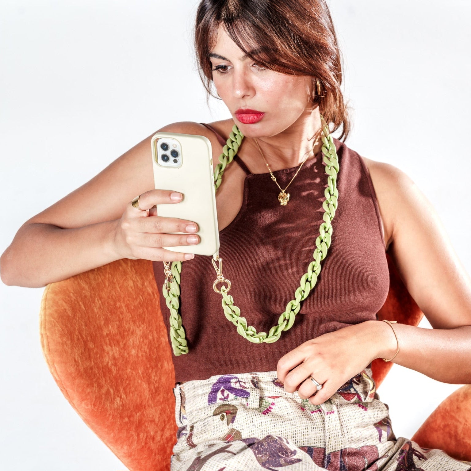 Collier Chaîne Vert Olive avec étui promo